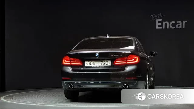 BMW 5 Series (G30) id 3045570 из Кореи 14