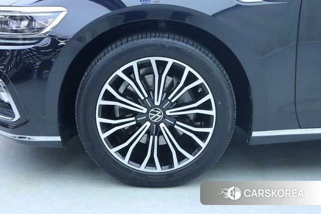 Volkswagen Huiang id 4307338 из Китая 16