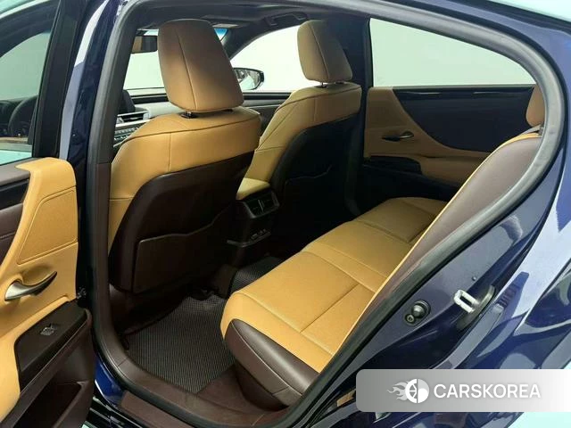 Lexus ES id 4222184 из Китая 11