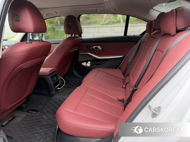 BMW 3 series 2025 Белый из Китая, фото 4