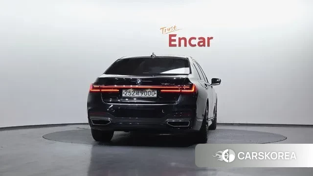 BMW 7 Series (G11) id 3567846 из Кореи 14