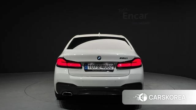 BMW 5 Series (G30) id 4593121 из Кореи 25