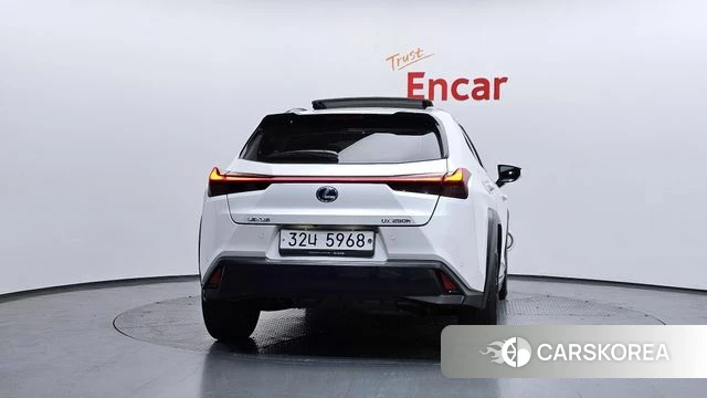 Lexus UX250h id 3845171 из Кореи 14