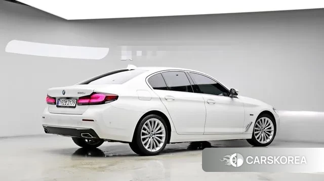 BMW 5 Series (G30) id 3058249 из Кореи 14