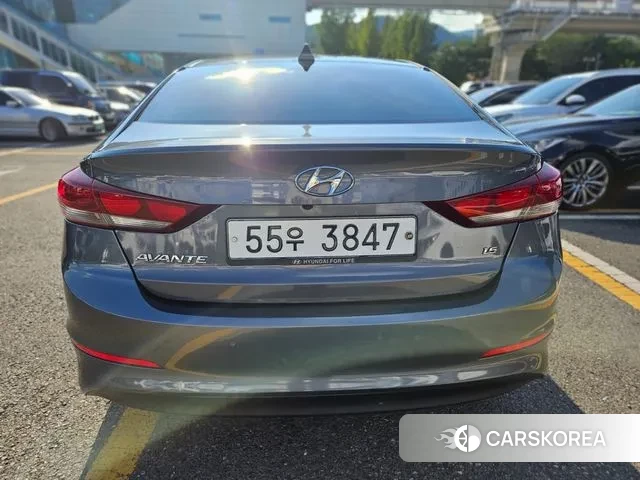 Hyundai Avante AD id 3076869 из Кореи 14