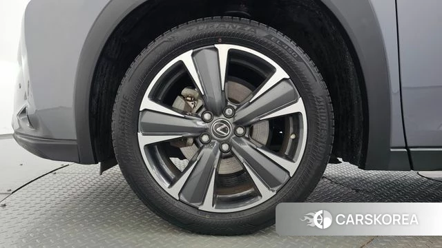 Lexus UX250h id 4459292 из Кореи 27