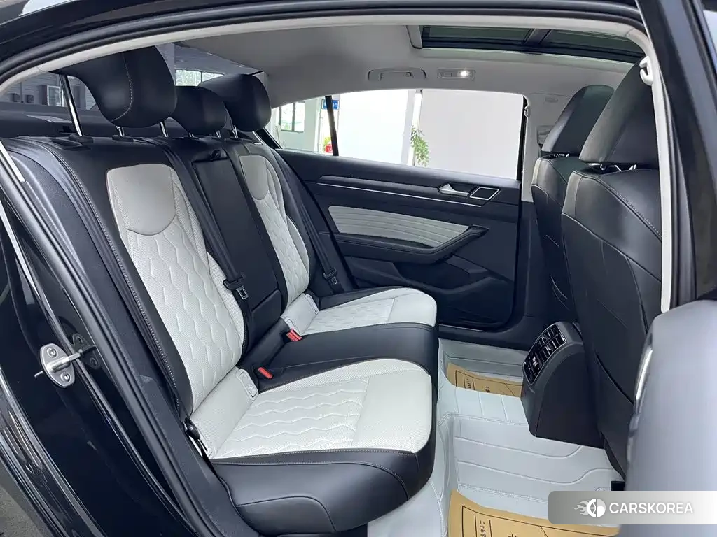 Volkswagen Magotan id 4680442 из Китая 26