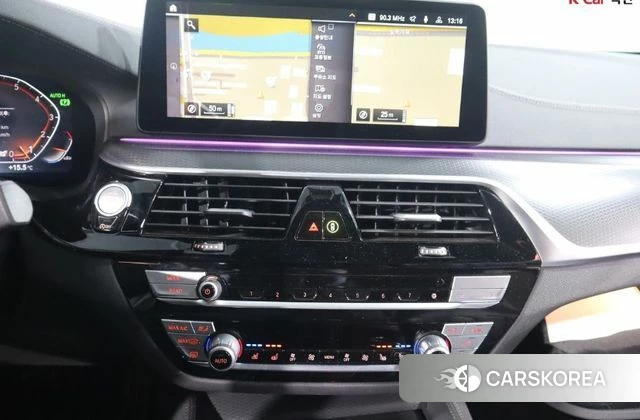 BMW 5 Series (G30) 2023 Белый из Кореи, фото 4