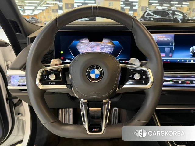 BMW 7 Series (G70) id 3838031 из Кореи 14