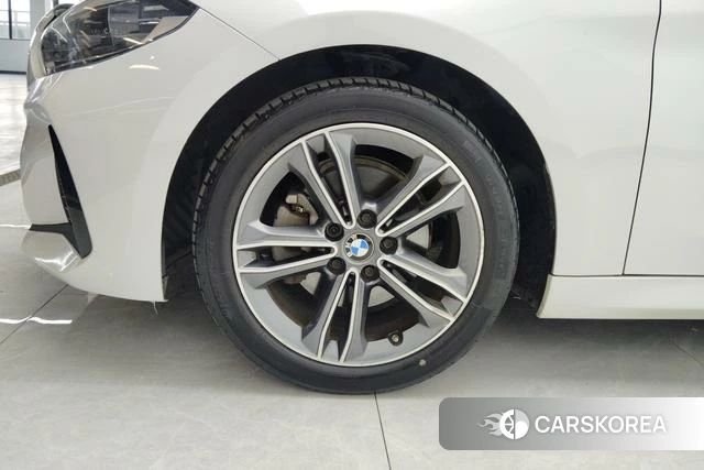 BMW 1 series id 3882393 из Китая 11