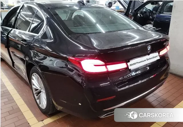 BMW 5 Series (G30) 2021 Черный из Кореи, фото 4