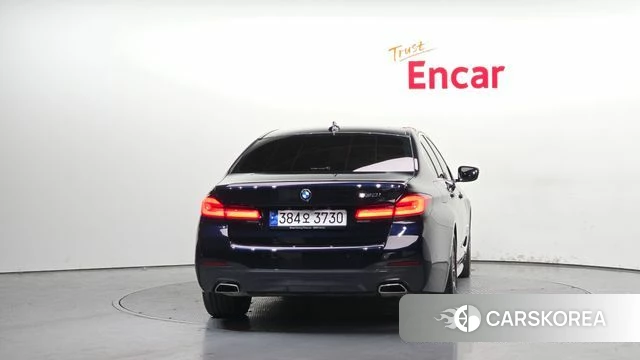 BMW 5 Series (G30) id 3870966 из Кореи 14