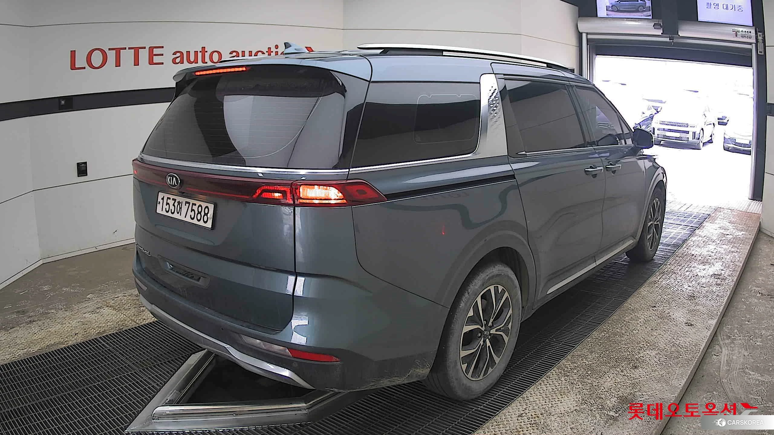 Kia Carnival id 3875742 из Кореи 31