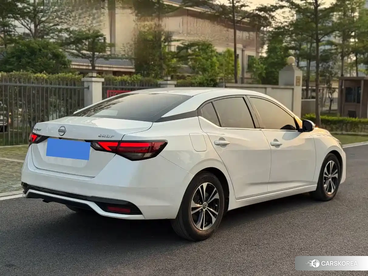 Nissan Sylphy 2024 Белый из Китая, фото 4