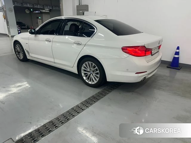 BMW 5 Series (G30) 2018 Белый из Кореи, фото 6