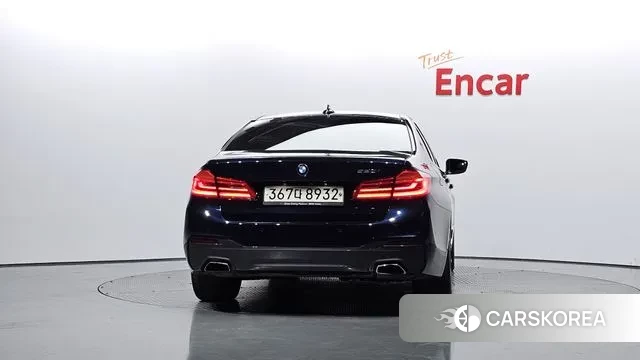 BMW 5 Series (G30) id 3033435 из Кореи 14