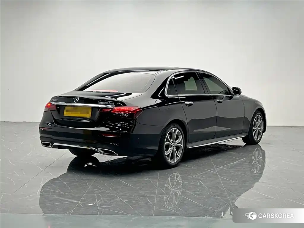 Mercedes-Benz E-Class id 4576468 из Китая 19