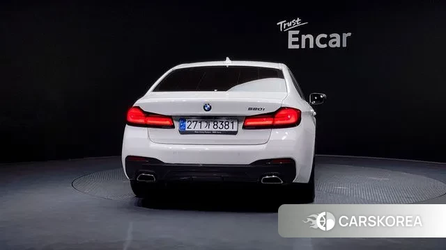 BMW 5 Series (G30) id 3366513 из Кореи 14