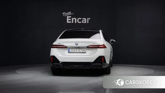 BMW 5 Series (G60) id 3523389 из Кореи 14