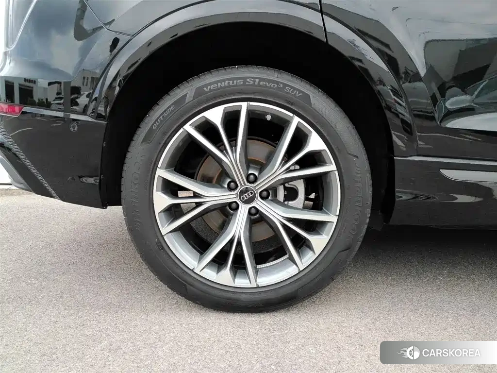 Audi Q8 id 4659791 из Китая 19