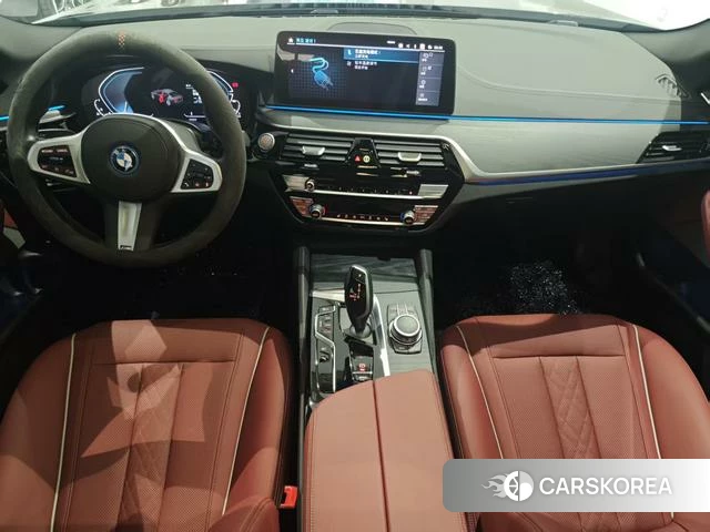 BMW 5 series PHEV 2022 Черный из Китая, фото 6