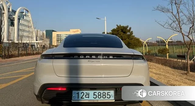 Porsche Taycan id 3685964 из Кореи 13