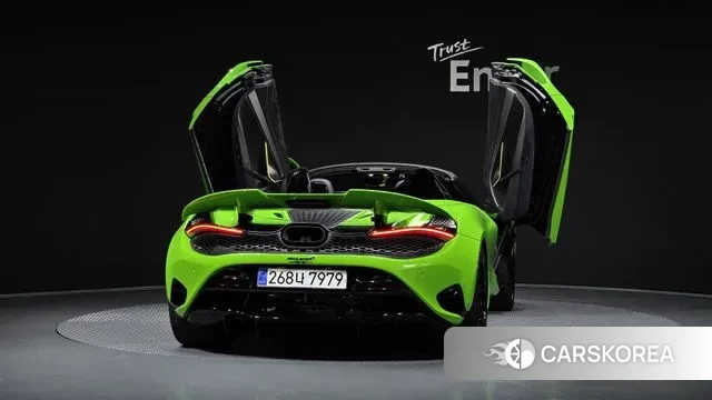 McLaren 750S id 2978876 из Кореи 14