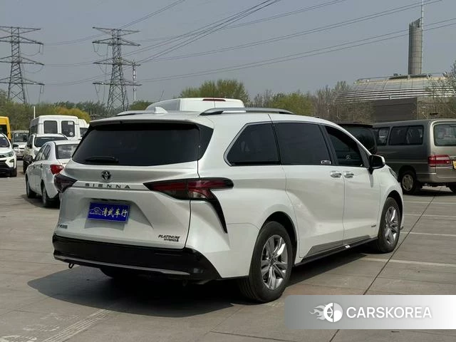 Toyota Saina 2023 Белый из Китая, фото 6