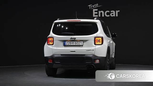 Jeep Renegade id 4557380 из Кореи 26