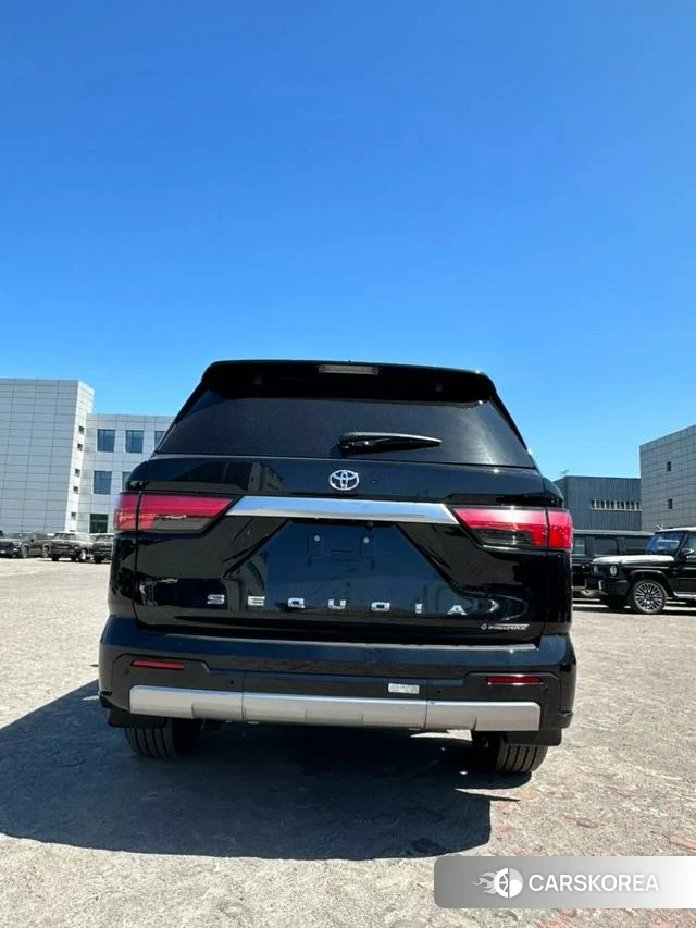 Toyota Sequoia 2025 Черный из Китая, фото 4