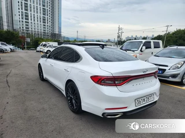 Hyundai Grandeur IG id 3176942 из Кореи 14