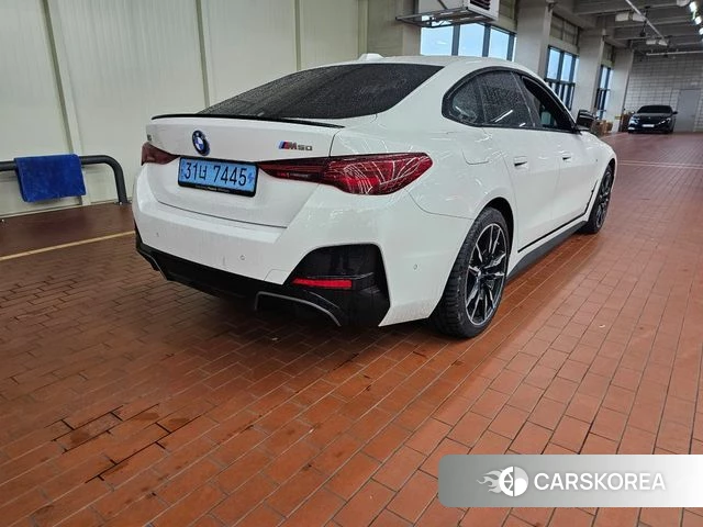 BMW i4 2025 Белый из Кореи, фото 4