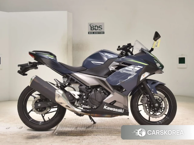 Kawasaki NINJA 400 2023 из Японии, фото 2