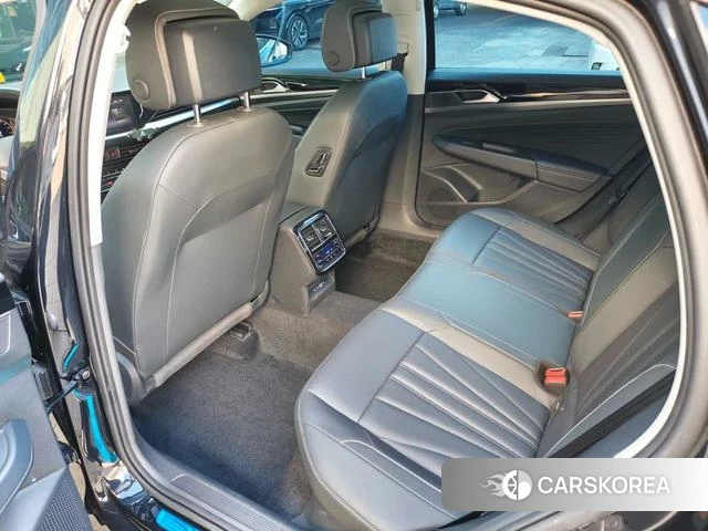 Volkswagen Passat id 4290657 из Китая 15