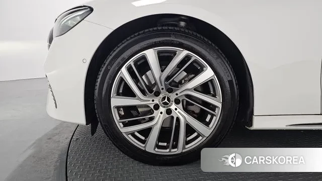 Mercedes-Benz E-Class W214 id 3517637 из Кореи 14