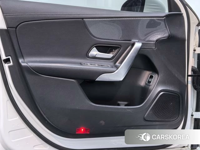 Mercedes-Benz Class A id 4297994 из Китая 11