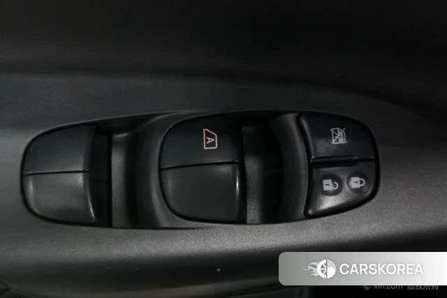 Nissan Xuan Yi id 4297863 из Китая 18