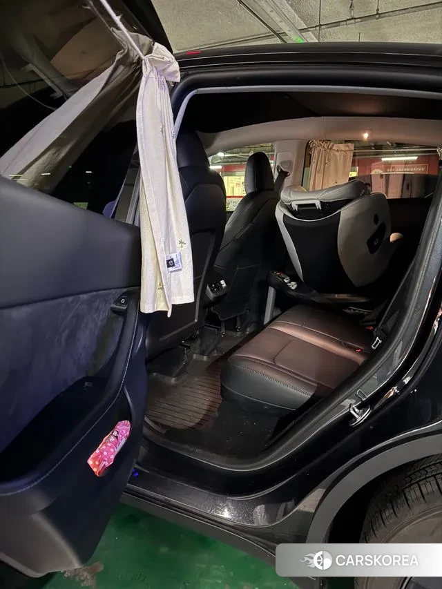 Tesla Model Y 2024 Серый из Кореи, фото 4