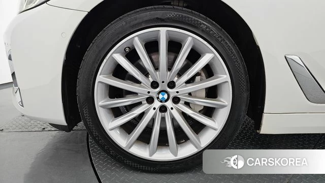 BMW 5 Series (G30) id 4267271 из Кореи 30