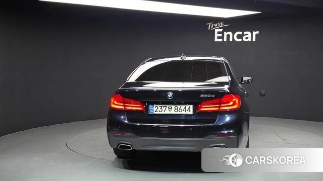 BMW 5 Series (G30) id 3813503 из Кореи 14