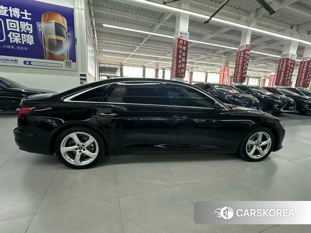 Audi A6L 2022 Черный из Китая, фото 4