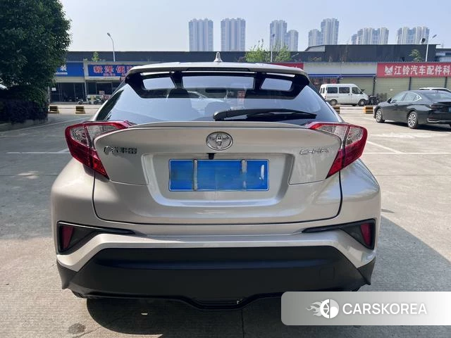 Toyota C-HR 2022 Темно-серый из Китая, фото 4