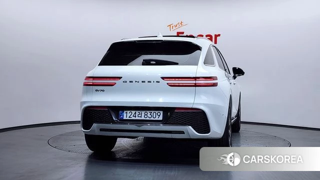 Genesis GV70 id 3941716 из Кореи 14