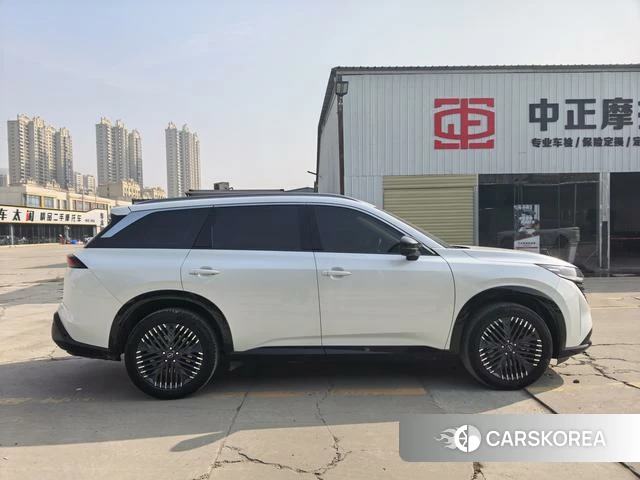 Nissan Exploring the land id 4275741 из Китая 8