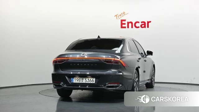 Hyundai The New Grandeur IG Hybrid id 4293720 из Кореи 26