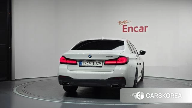 BMW 5 Series (G30) id 4936272 из Кореи 26