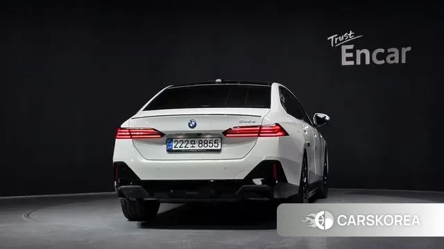 BMW 5 Series (G60) id 3538413 из Кореи 14