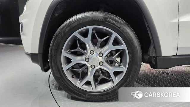 Jeep Grand Cherokee id 4677658 из Кореи 26