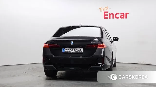 BMW 5 Series (G60) id 3614420 из Кореи 14