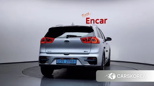Kia Niro EV id 3789346 из Кореи 14
